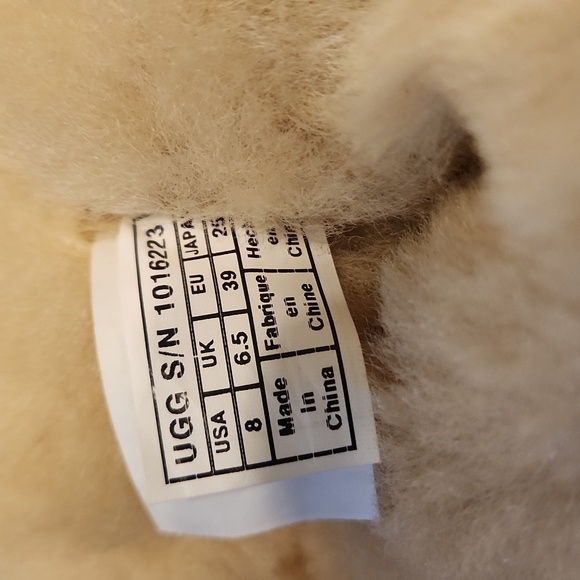 UGG boots - Picture 6 of 6